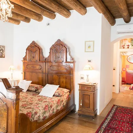 La Rugolana Bed & Breakfast